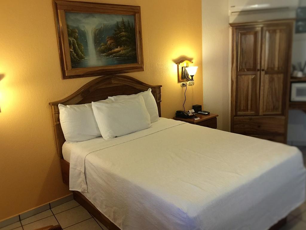 Prado Inn & Suites San José Eksteriør billede