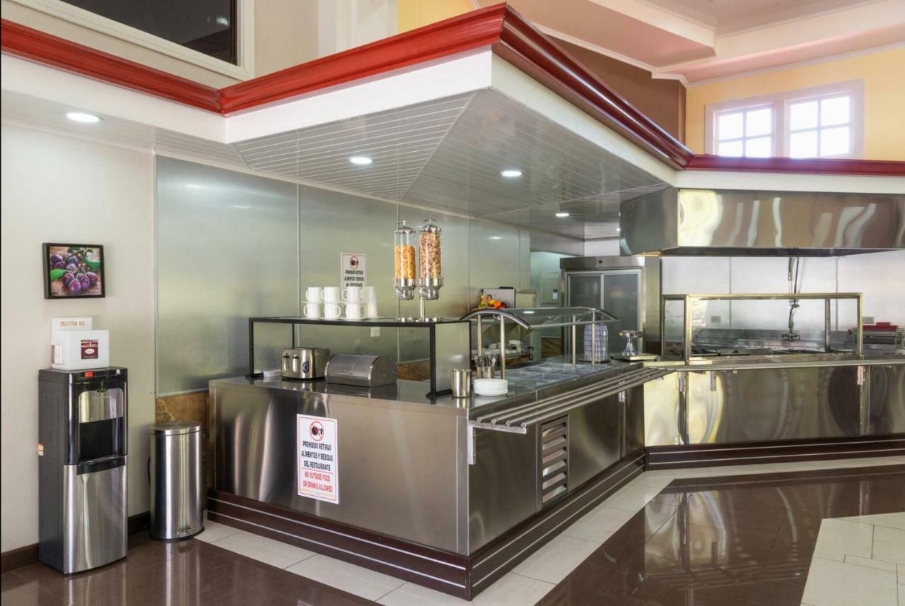 Prado Inn & Suites San José Eksteriør billede